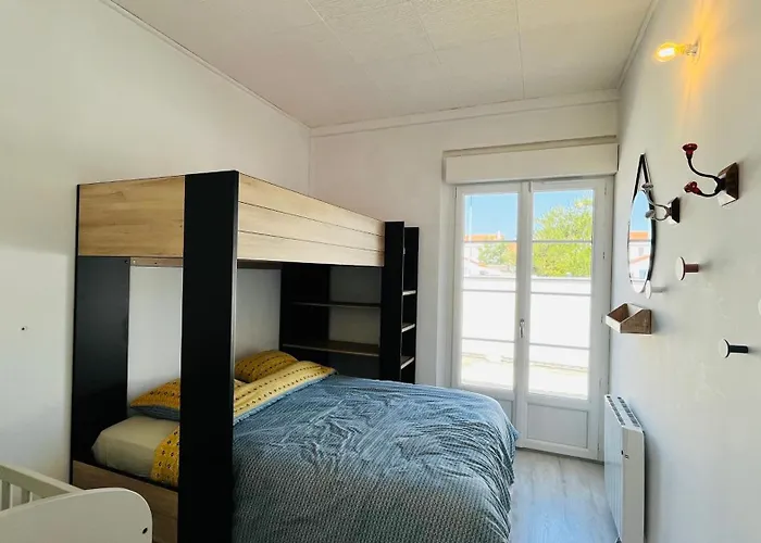 Maison Hirondelles, Piscine Et Forêt *